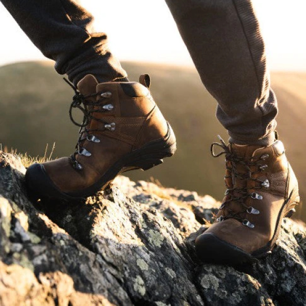 自然大好き！ニッチ・リッチ・キャッチ キーン KEEN キーン メンズ