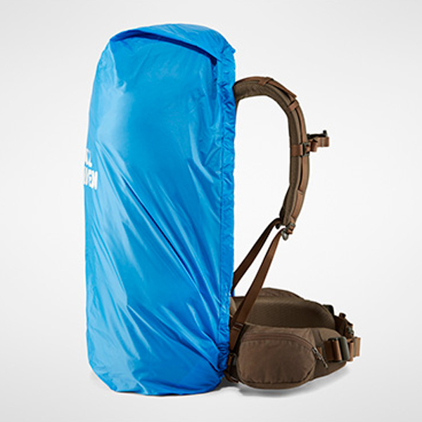 新品未使用品Superdry スーパードライ　雪山プリントリュック 新品未使用品Superdry スーパードライ 雪山プリントリュック