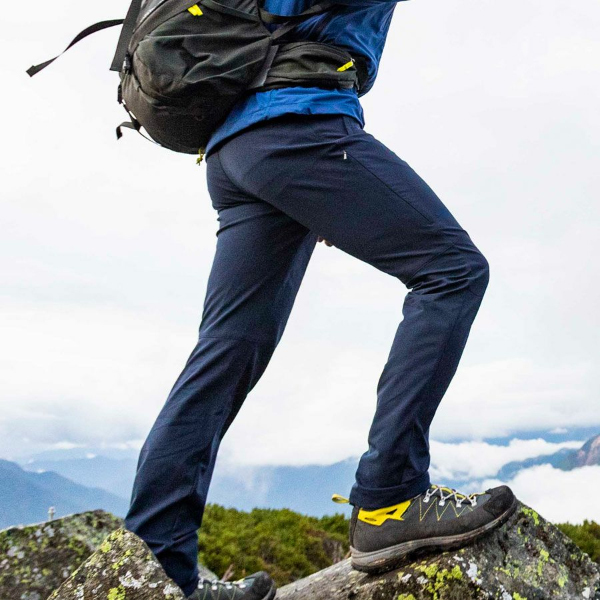 自然大好き！ニッチ・リッチ・キャッチ パンツ ファイントラック