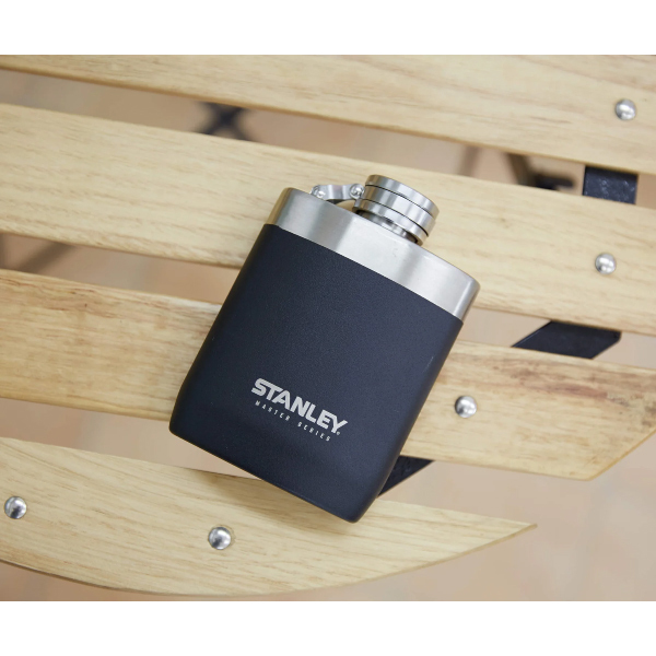 Amazon.co.jp: Stanley Master Flask 8オンス 紛失しない
