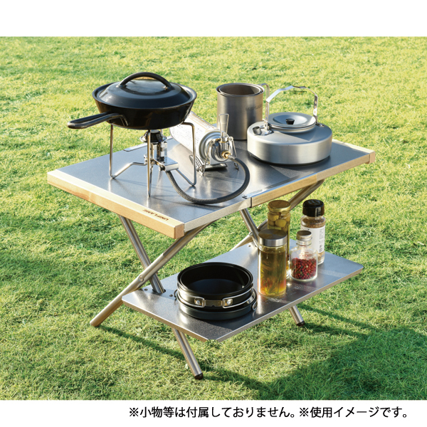 自然大好き！ニッチ・リッチ・キャッチ テーブル ユニフレーム 焚き火